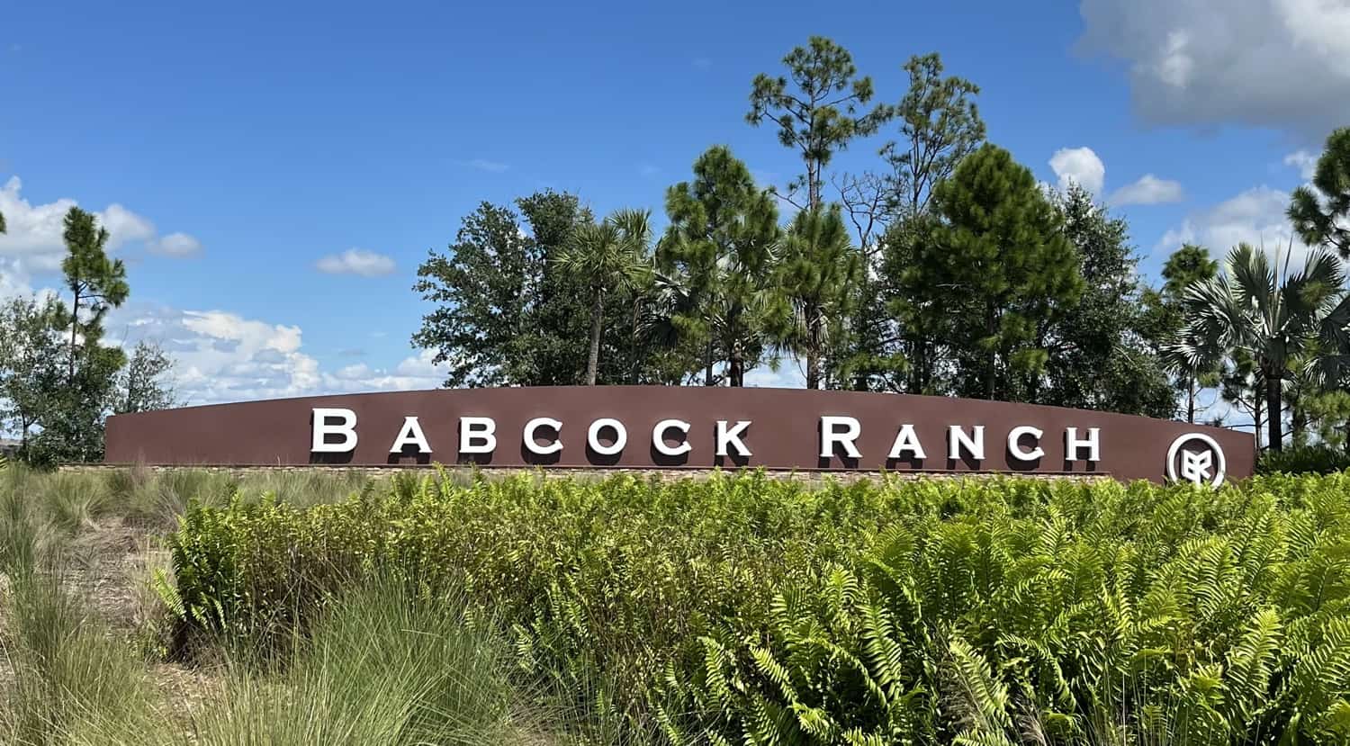 Temples' misleading sig message Babcock-ranch-entry-sign